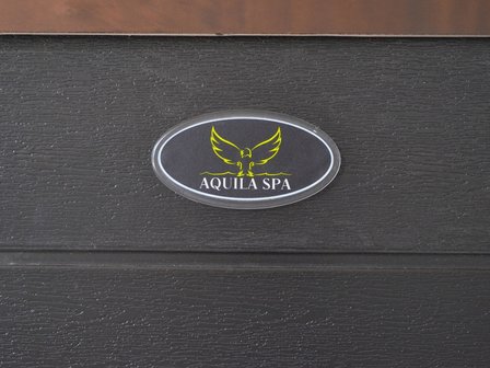 AQUILA Outdoor Spa| 230x230 cm | 5-persoons | Incl. Wifi | Amber Brown + Zwart 